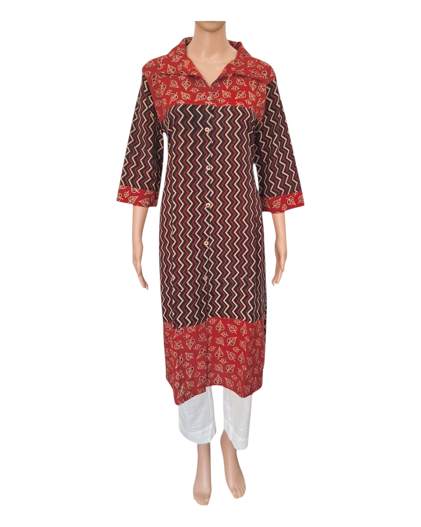 Buy Ajrakh Print Collar Kurta With Wooden Buttons – Tvahra