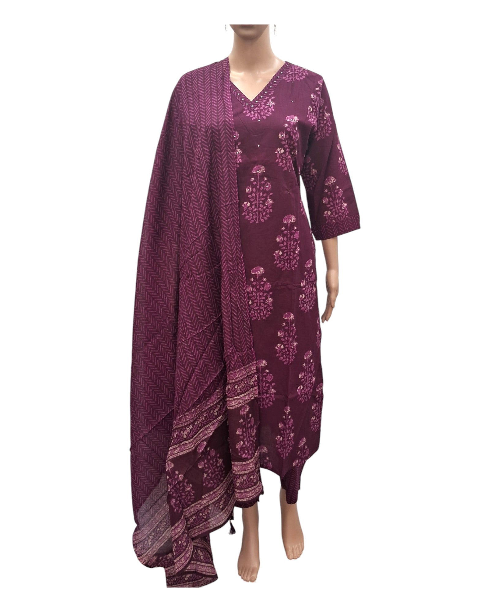Buy Floral Printed V Neck Kurta With Mirror Work, Straight Pant And Dupatta Set – Tvahra