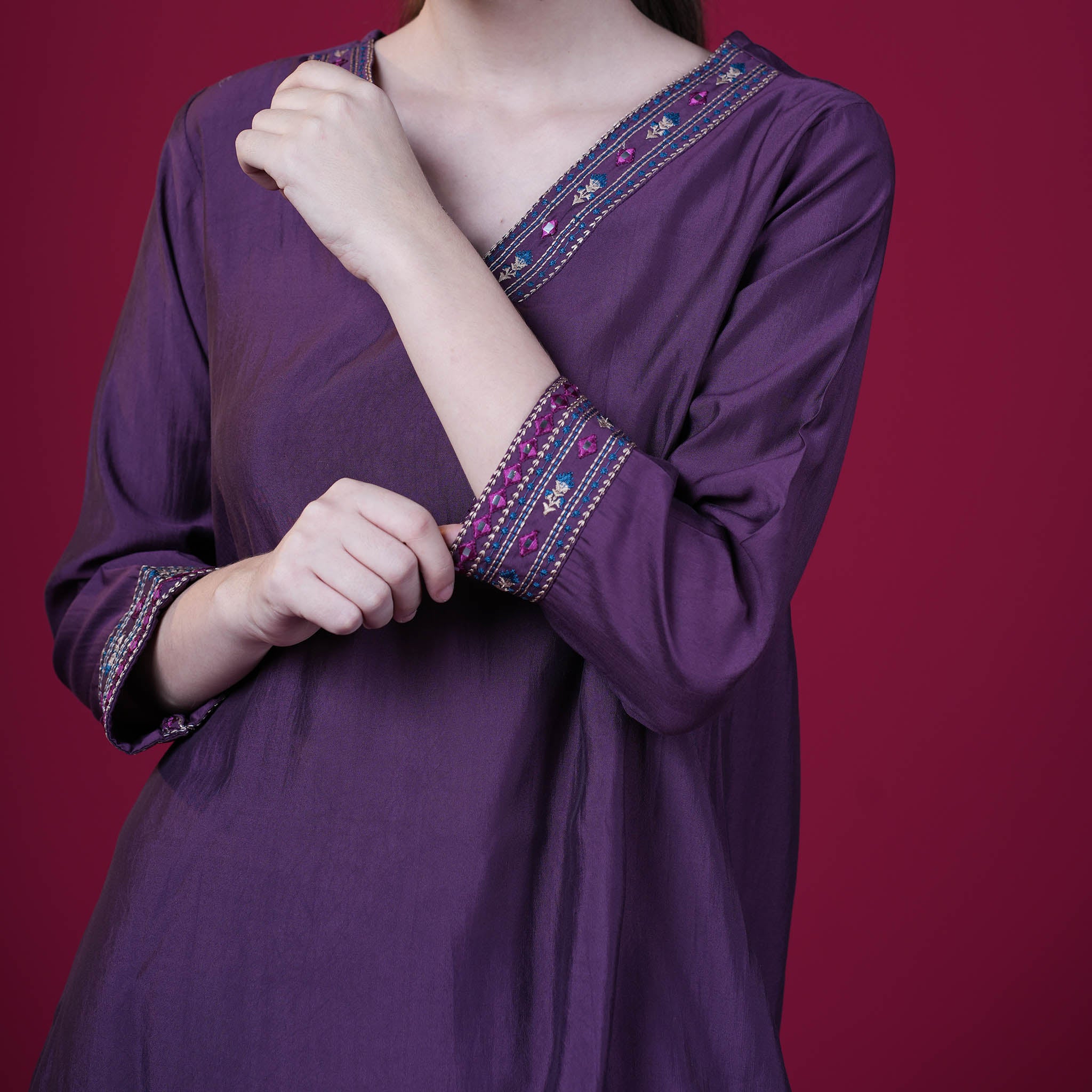 Plain With V-Neck And Embroidery Muslin Modal Co-Ord Set