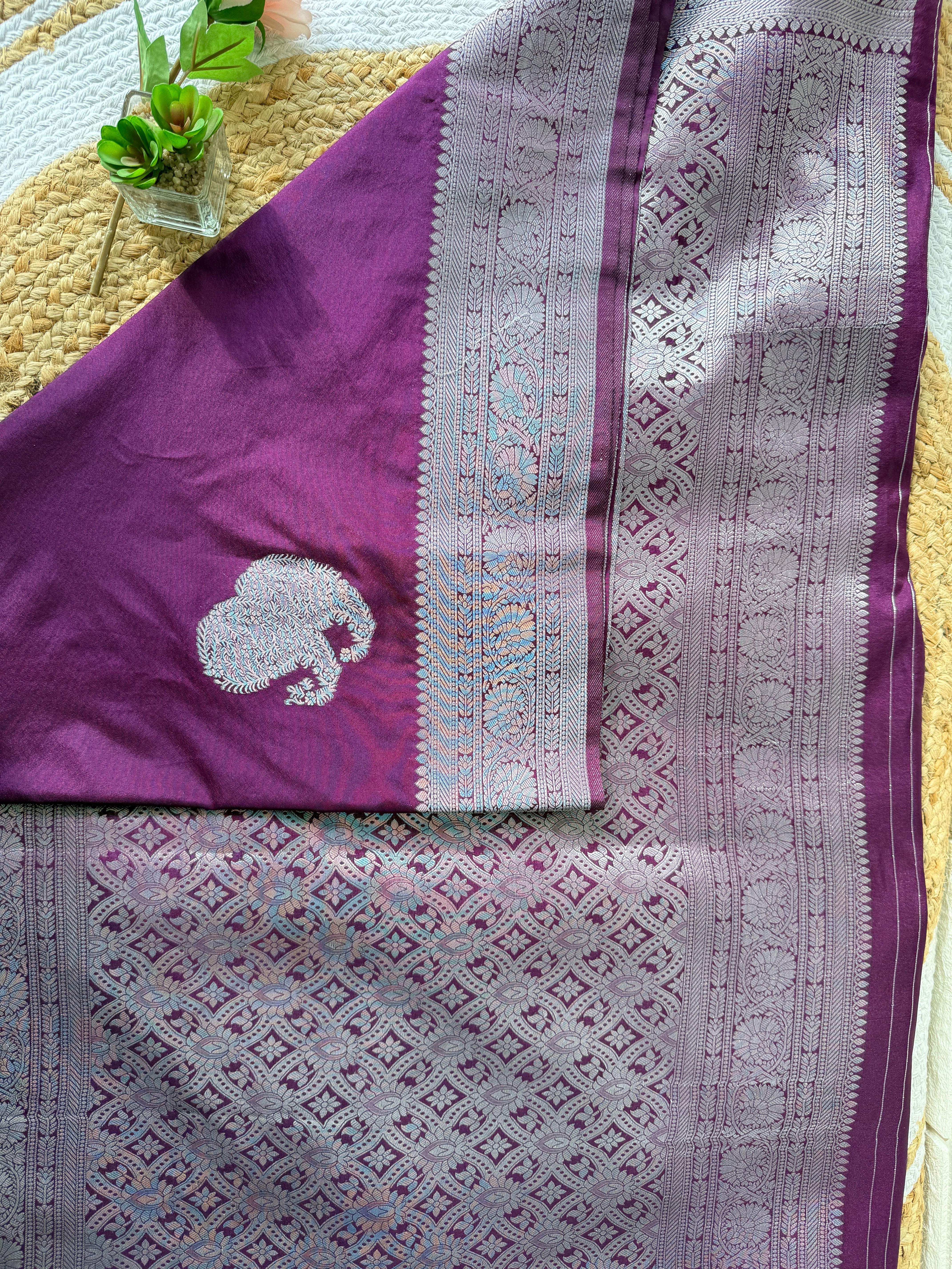 Chinon Crepe Saree With Silver Butta And Silver Jari Border