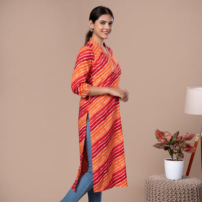 Leheriya Print Cotton Kurta With Embroidered V Neck - Red