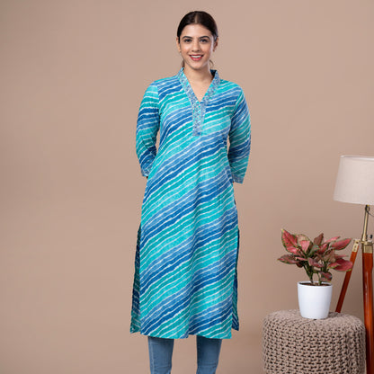 Leheriya Print Cotton Kurta With Embroidered V Neck