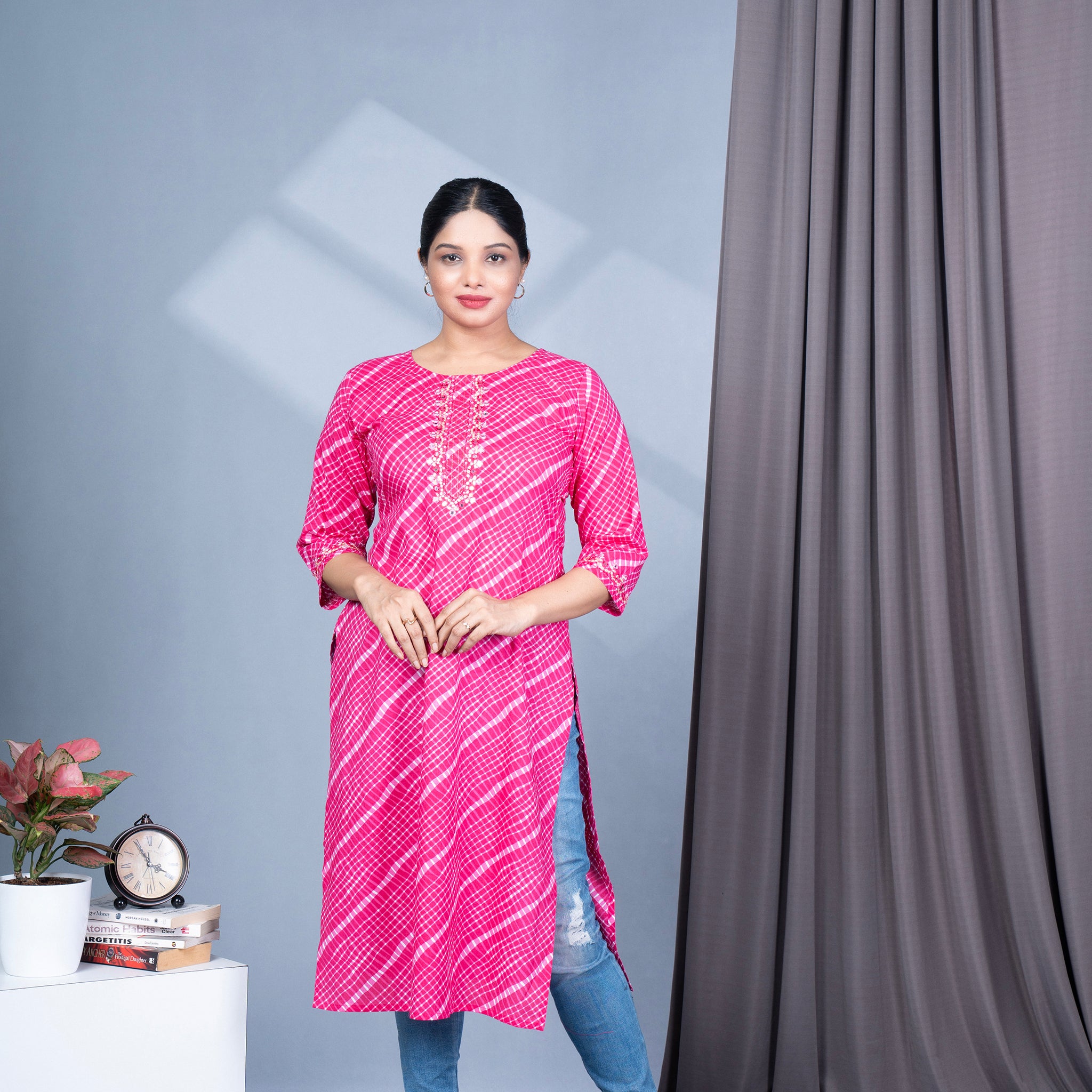 Leheriya Print Round Neck Cotton Kurta With Mirror Work