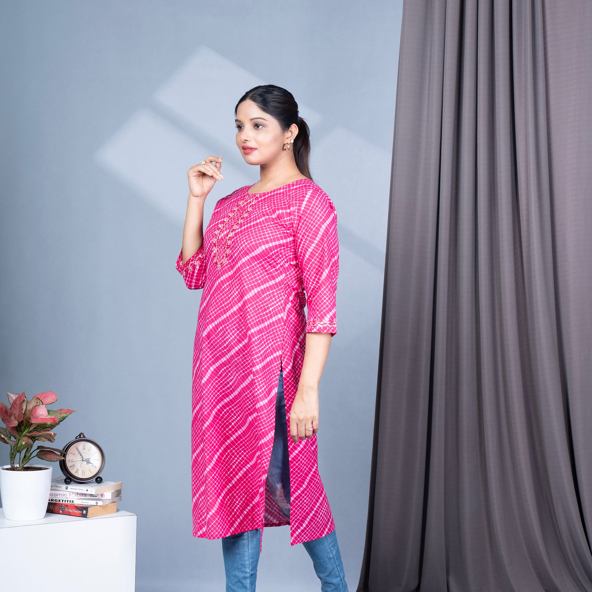 Leheriya Print Round Neck Cotton Kurta With Mirror Work