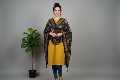 Black Kutchi Dupatta Natural Lifestyle